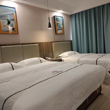 卡尔漫酒店(白沙洲农副产品大市场银湖中小企业城店)