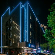 汉庭酒店(西安科技八路丈八六路地铁站店)