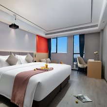 右昔民宿(长沙理工大学云塘校区毛竹塘地铁站店)