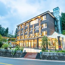 瓦屋山桃花源酒店(瓦屋山风景区店)