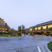 聊城丽洲璞悦酒店(聊城水上古城东昌湖店)