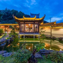 云外·见山溪徽派庭院美宿(黄山汤口南大门店)