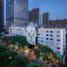 长沙艺高智慧酒店(五一广场窑岭湘雅二医院地铁站店)