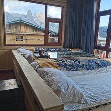 迭部扎尕那山顶民宿
