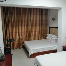 长沙佳佳宾馆(湖南博物院湘雅医院地铁站店)