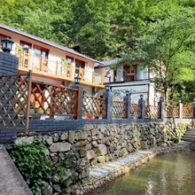 杭州桐庐生仙花落里民宿(雅鲁漂流山湾湾漂流店)