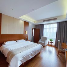 汨罗华灯初上酒店(汨罗站店)