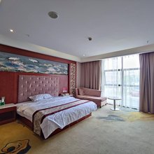 安顺莱茵主题酒店(安顺高铁西站店)