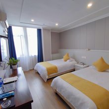 华致酒店(宁波客运中心藕池地铁站店)
