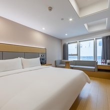 佳栖酒店(上海外滩南京东路店)