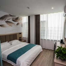 半岛精选酒店(日照岚山汽车站店)