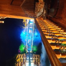 凤凰65号爱情客栈