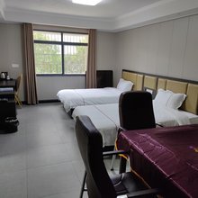 武汉佳阳宾馆(武汉阳逻开发区地铁站店)