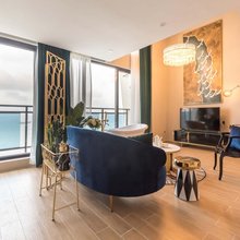鸣宿精品loft海景公寓(海口湾店)
