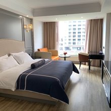 兰逸酒店(黔南贵定锦江桥店)