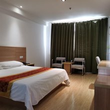 阜阳逗号公寓(阜阳火车站店)