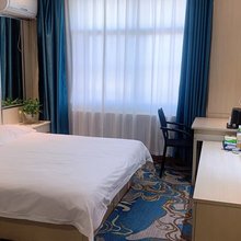定边蓝鑫大酒店