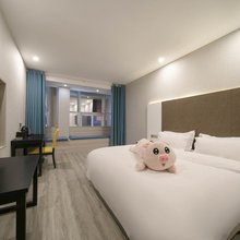 云上曼居酒店(宁波天一广场银泰店)