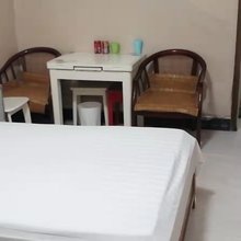 金龙城招待所(火车站西广场店)