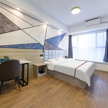 曼悦拾光酒店(济南院士谷融创乐园店)