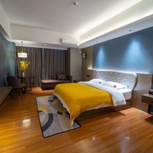 钥澜酒店(柳州柳南万达广场店)