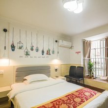 鸿发旅馆(凯里高铁南站店)