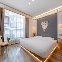 南充砚冰民宿(西华师大店)