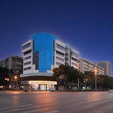 粤好酒店(柳州柳南万达店)