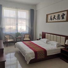 沁源鸿运宾馆