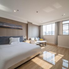 罗定藏玥居商务宾馆(工业三路分店)