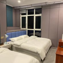 逸涵宾馆(新华联童梦乐园店)