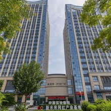 雅居电竞主题公寓(日照大学城店)