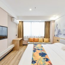 喆朵酒店(合肥融创乐园滨湖竹园地铁站店)