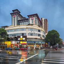 开泰智能酒店(南宁市仙葫广场广西警察学院仙葫校区店)