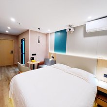 木云酒店(北京龙德广场天通苑南地铁站店)