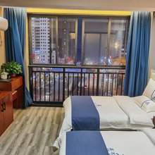 大方鑫逸酒店(佳鑫国际商业广场店)