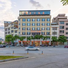 文山鹏博大酒店