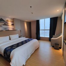云海酒店(塘厦东浦市场店)