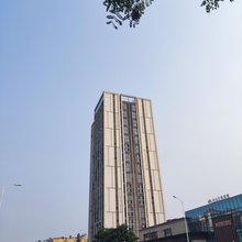 这有光公寓(泸州高铁站西南商贸城)