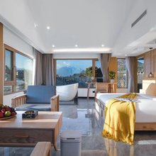 花语蝶恋·日照金山观景美宿(丽江大水车店)
