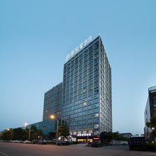 四季辰星酒店(余姚低塘店)