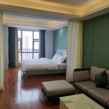 悦悦loft公寓(四川大学华西第二医院店)