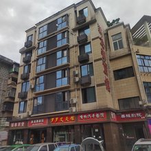 成都新龙都旅馆(龙泉驿地铁站店)