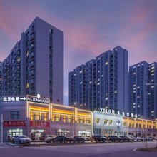 YOLO悠乐电竞酒店(师范大学文光校区店)