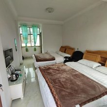 红土地镇宏运旅社