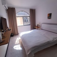 柳州航鑫嘉居民宿(柳南万达广场店)