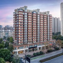丽呈睿轩酒店(杭州公望街地铁站富阳银泰店)