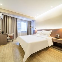 亚丁公园酒店(洛阳隋唐应天门西工小街店)