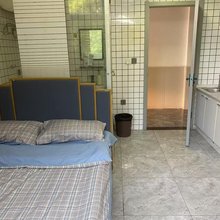 开心公寓(秀沿路地铁站店)