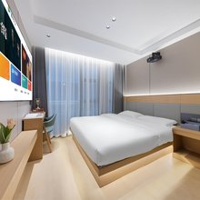 郑州丽星酒店(会展中心众意西路地铁站店)